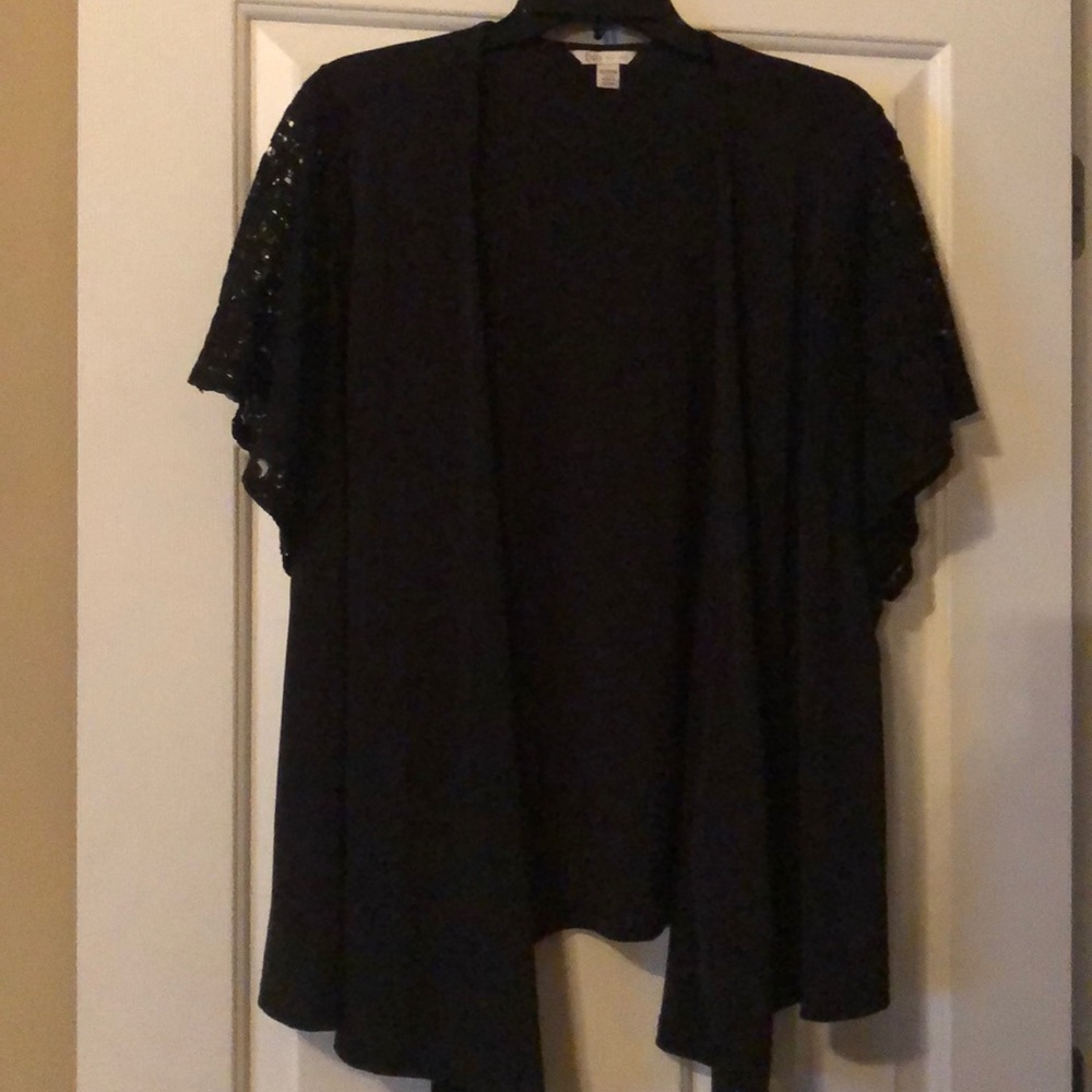 Wrap around low cut lace sleeve blouse